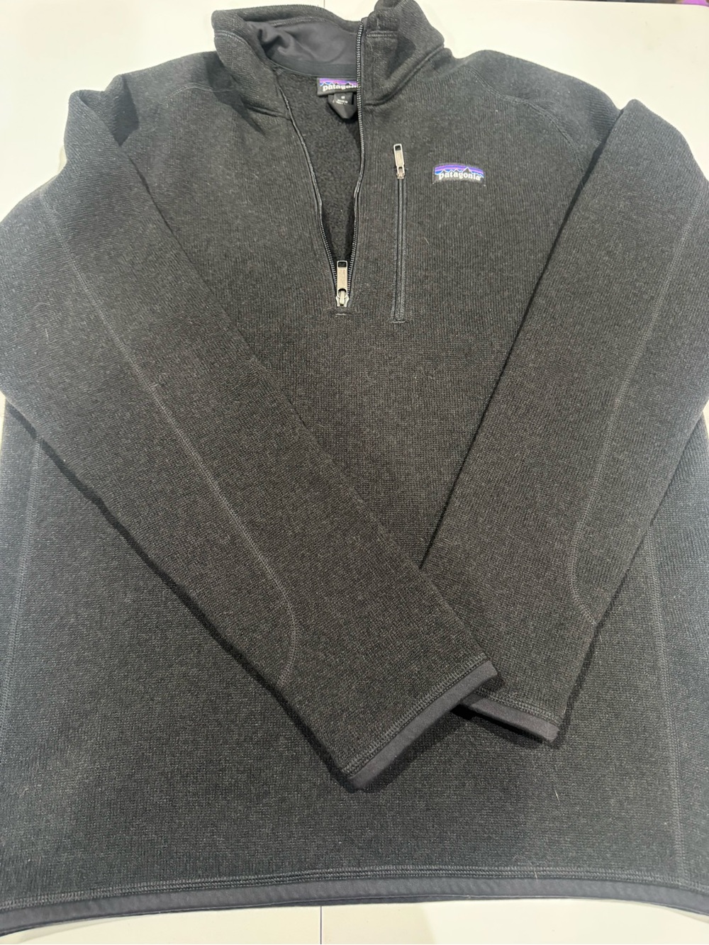 Patagonia Men's Charcoal Gray Quarter-Zip Sweater Size Medium